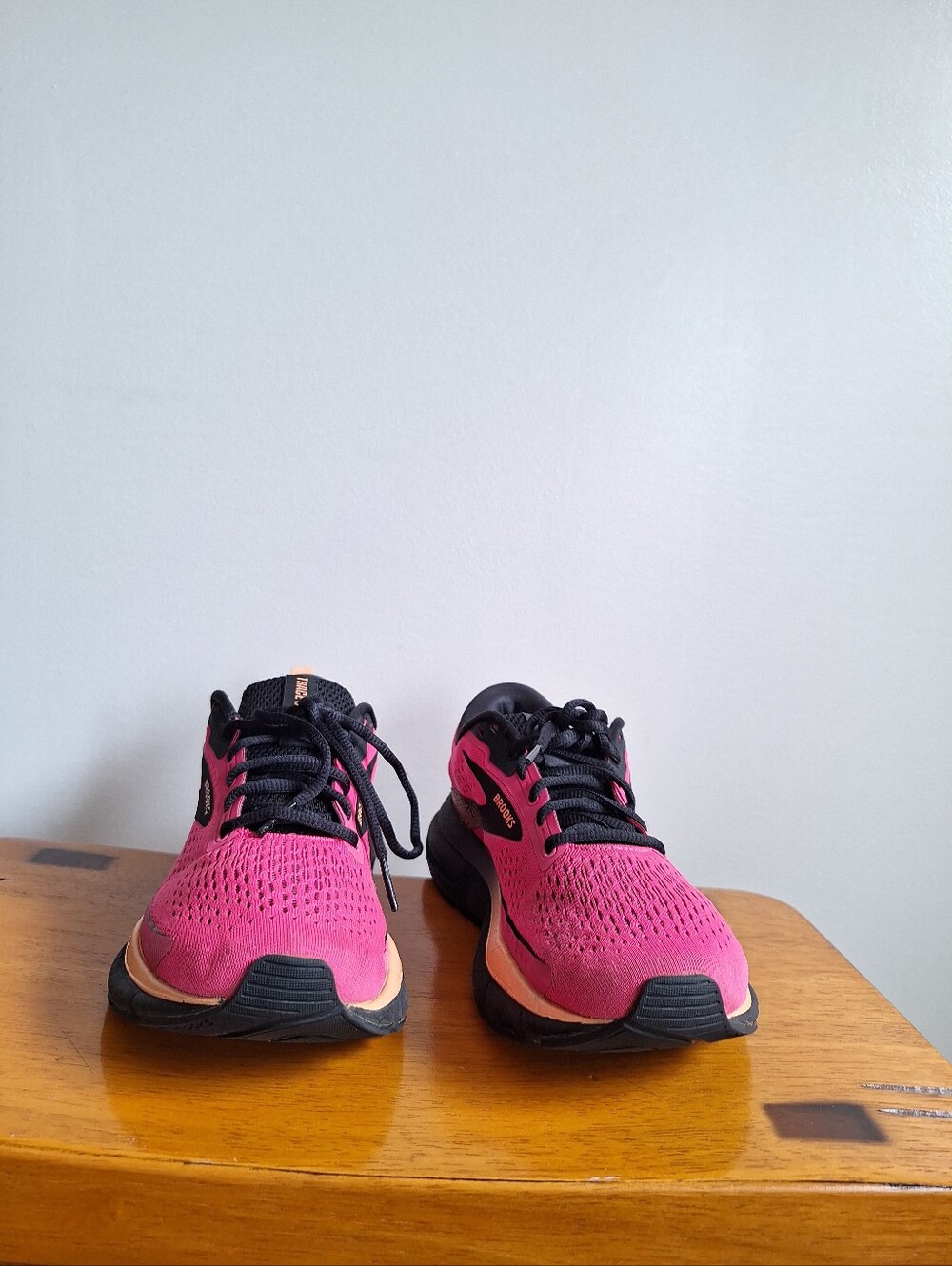 Brooks Trace 3 Women's Pink Glow/Black/Orange Size 7B - Picture 3 of 13